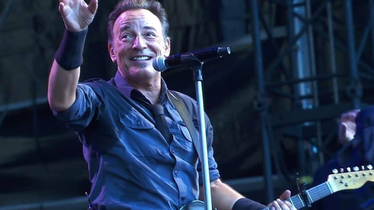 This Chaotic Live Rendition Of “You Can Never Tell” Of Bruce Springsteen And His Band Will Send You Into Ectasy