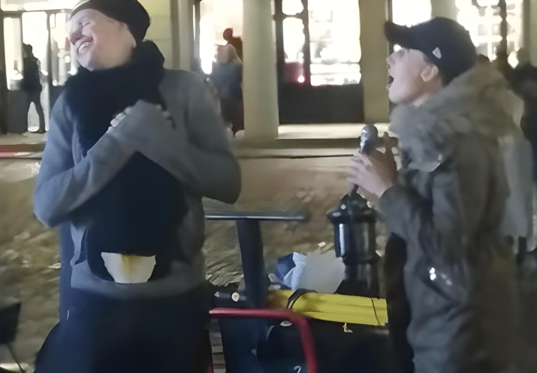 After Singing A “Phantom Of The Opera” Song, This Busker Got To Duet With Christine Herself