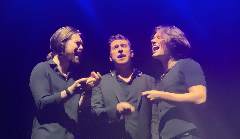 Sydney Opera House Erupted As Hanson Took On Bee Gees Acapella – No Microphones Needed!