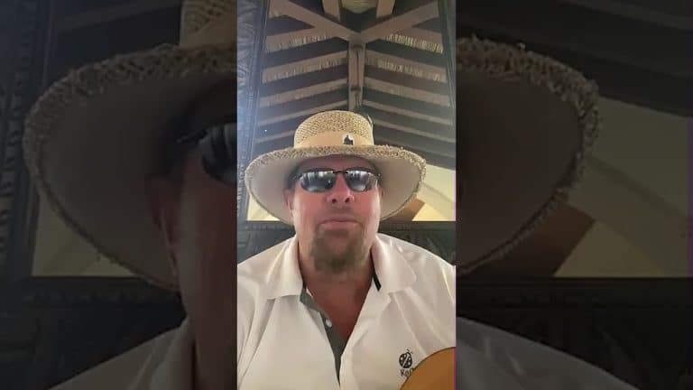 Toby Keith Paid Tribute To The Late Harold Reid With His Own Version Of “Flower On The Wall”