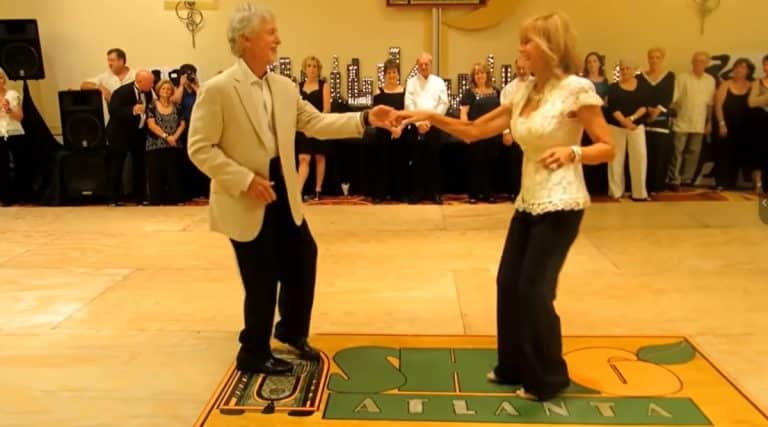 An Old Married Couple Treated The Audience To An Extraordinary Performance