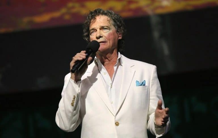 Get Hooked On B.J. Thomas’s “Hooked on a Feeling,” A Love Song That Will Make You Blush