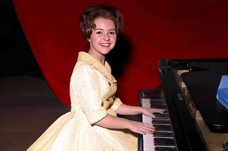 Brenda Lee’s “I’m Sorry” Performance At Just 15 Years Of Age Proves That She’s Destined For Greatness