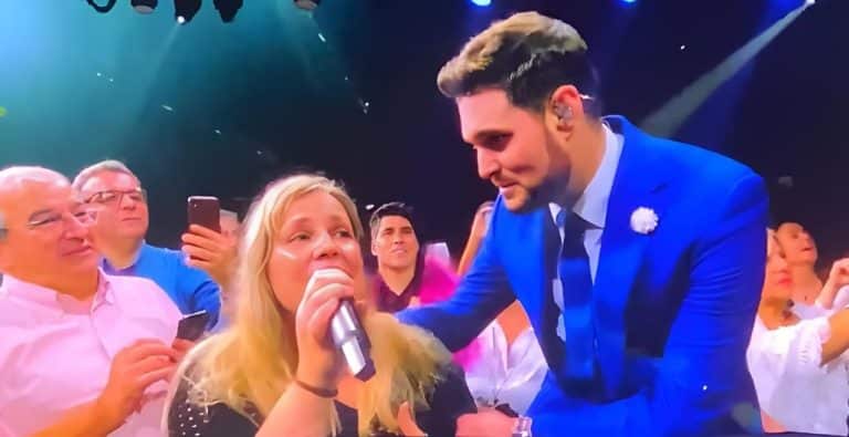 Michael Bublé Is Amazed By Spanish Audience’s Performance Of “My Way”