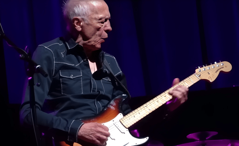 Let’s Relive Robin Trower’s Legendary Guitar Performance In “Bridge Of Sighs”