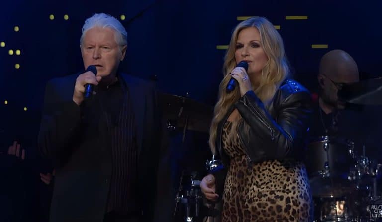 When Trisha Yearwood And Don Henley Collabed For Special Rendition Of “Walkaway Joe”