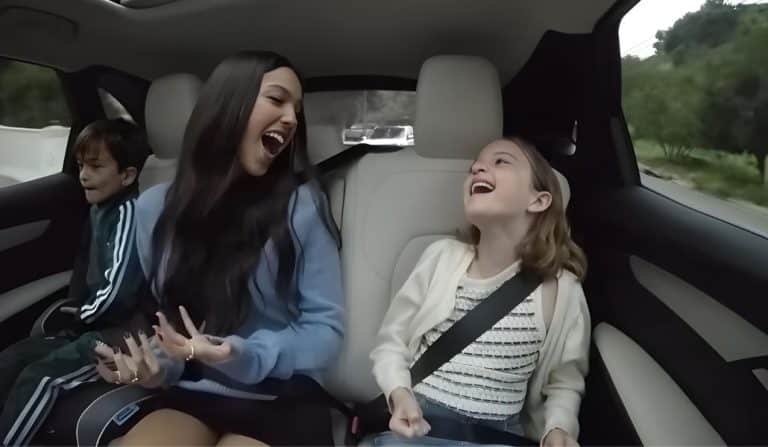 Olivia Rodrigo’s Surprise Hitchhike Turns Boring School Run Of Jimmy Kimmel’s Kids Into An Unforgettable Moment