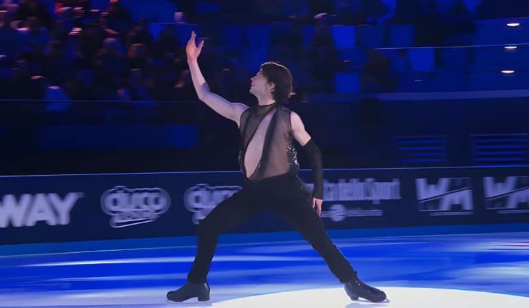 Stéphane Lambiel’s Captivating “This Bitter Earth” Wows Ice Skating Fans