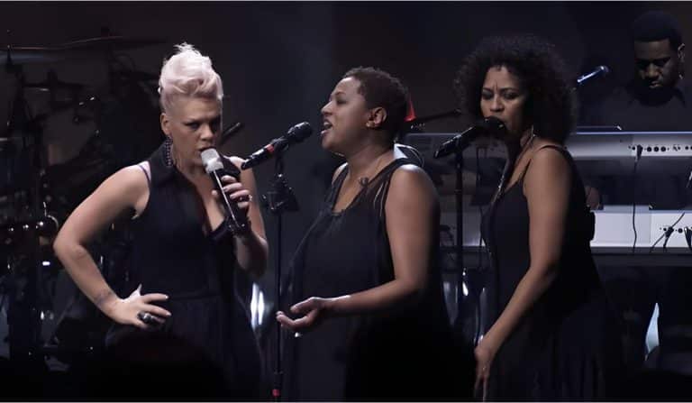 When P!nk And Her Backup Vocalists Shine With Their Incredible Live Vocals On The Hit “Try”