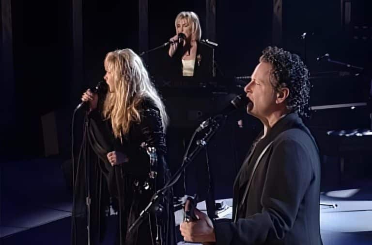 The Audience Was Blown Away By Fleetwood Mac’s Live Performance Of “The Chain”