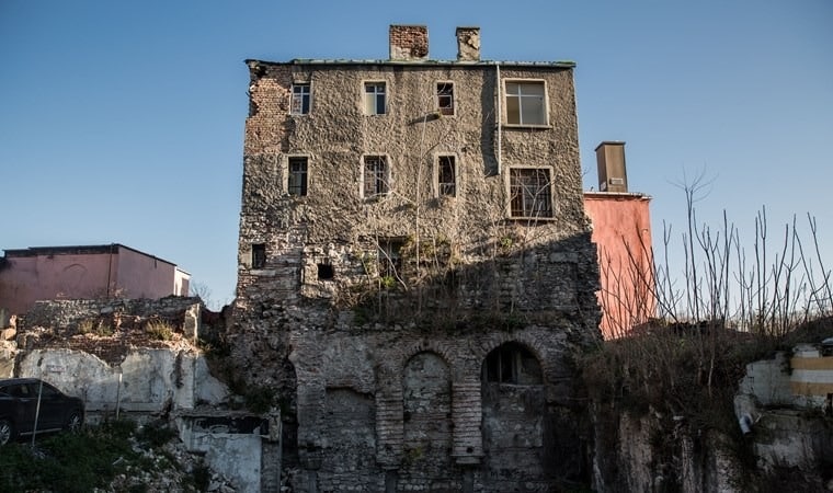 Historic 4-Storey Building In Istanbul That Traces Of The Byzantine, Roman, Ottoman Empire And Republic Eras