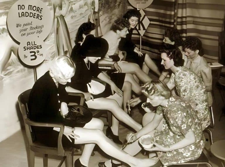 The Popularity Of Paint On Hosiery During War Years