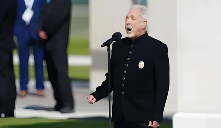 Viewers Were Choked Up As Tom Jones Delivered A Heartfelt Song At The D-Day 80th Memorial