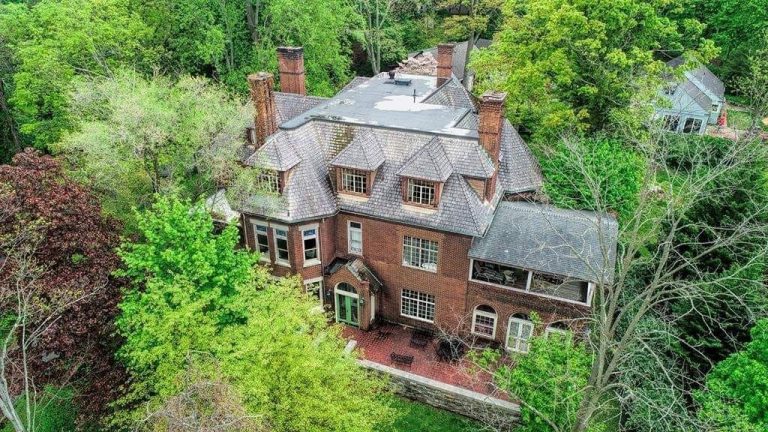 The Orlady Mansion With 6 Stunning Fireplaces, 2 Ballrooms And Exquisite Woodwork