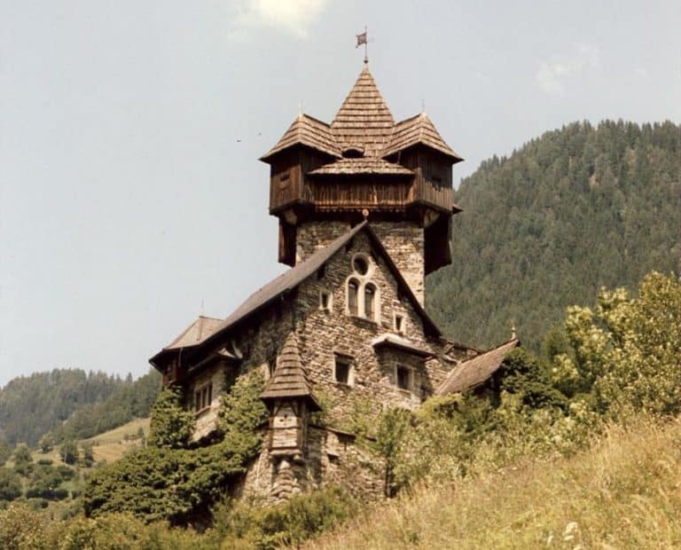 Niederfalkenstein Castle: The 12th-Century Castle That’s Unfortunately Privately Owned