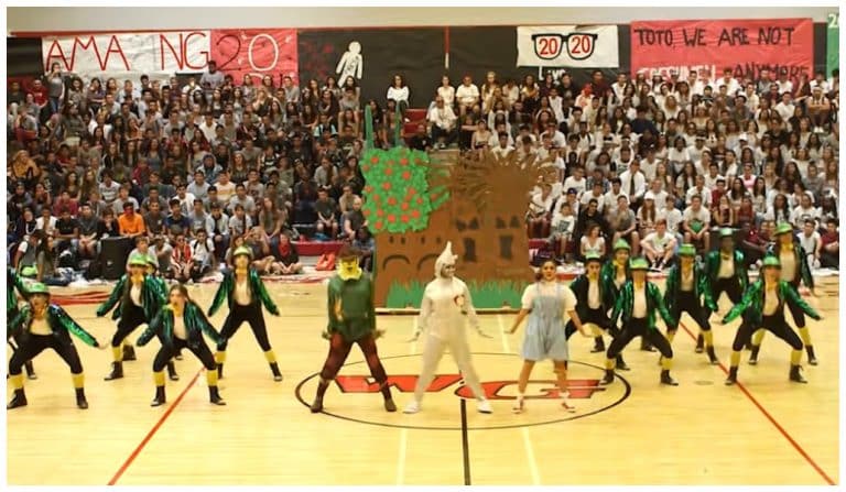 Incredible “Wizard Of Oz” Performance By High School Dance Wows At Homecoming