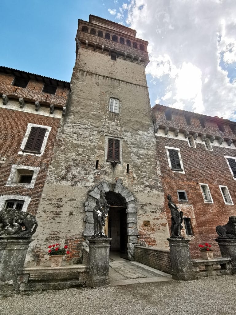 The castle of Chignolo Po, The Tower