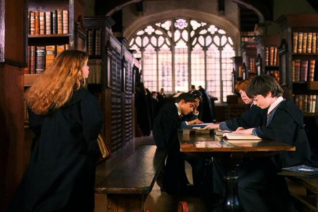 Library in Harry Porter