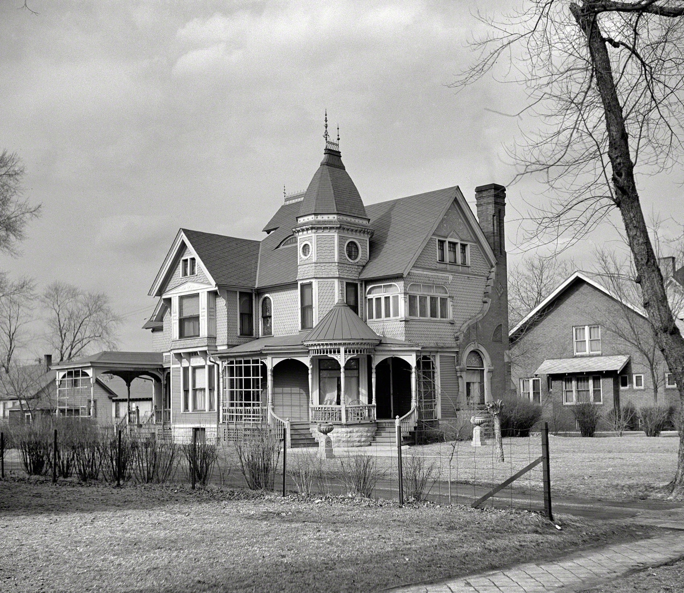 April 1937. "House in Ottawa, Illinois."