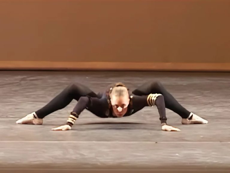 Ballerina’s Dazzling “Spider Dance” Will Leave You Speechless