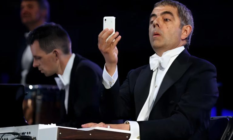 Mr. Bean Steals The Show With Hilarious “Chariots Of Fire” Performance At 2012 Olympics Ceremony