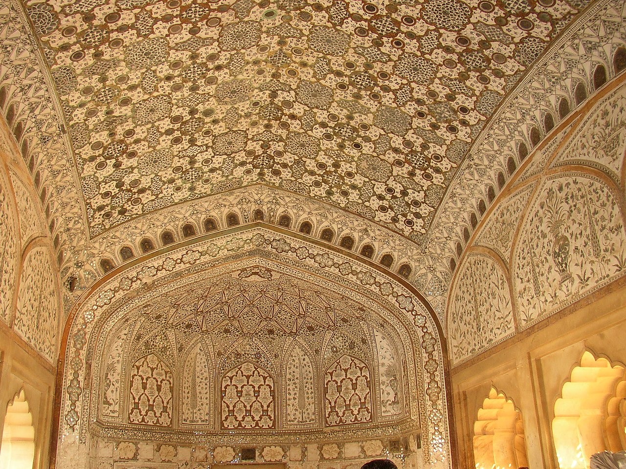 Mirrored ceiling in the Mirror Palace