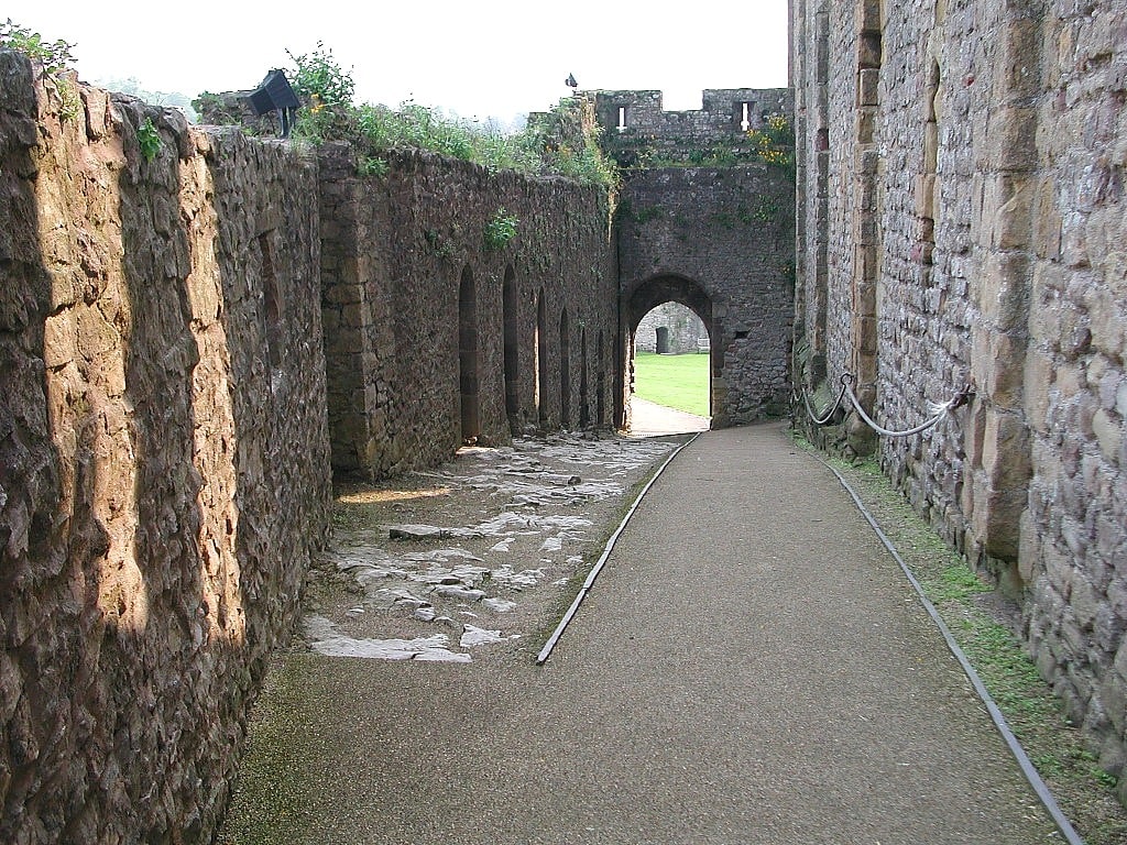 View of the gallery next to the Great Hall which separates the upper and middle baileys