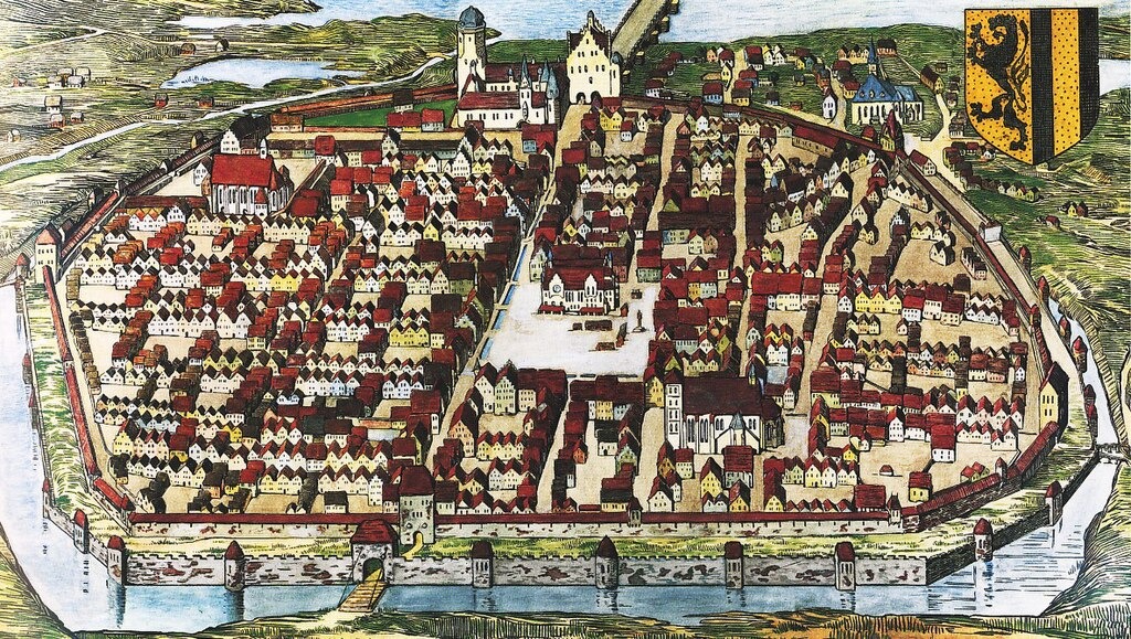 Dresden before 1519 with the course of the nearby Weißeritz river (top left)