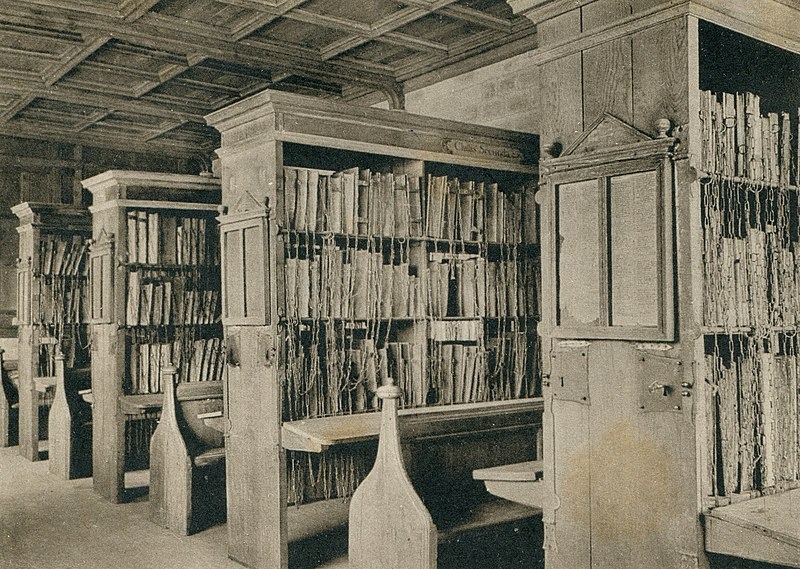 Postcard of The Chained Library at Hereford Cathedral