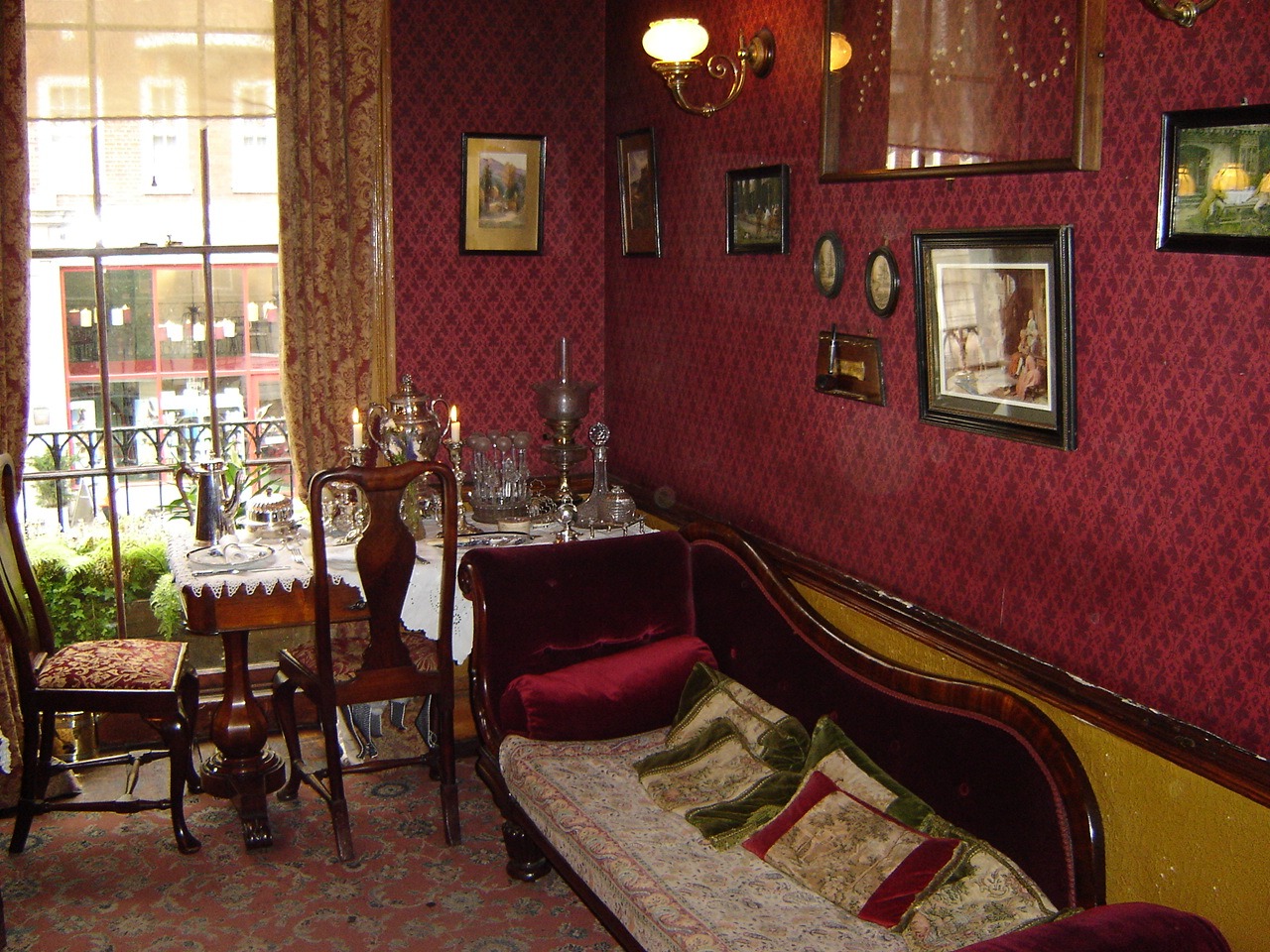 Sitting room on 1st floor of the museum