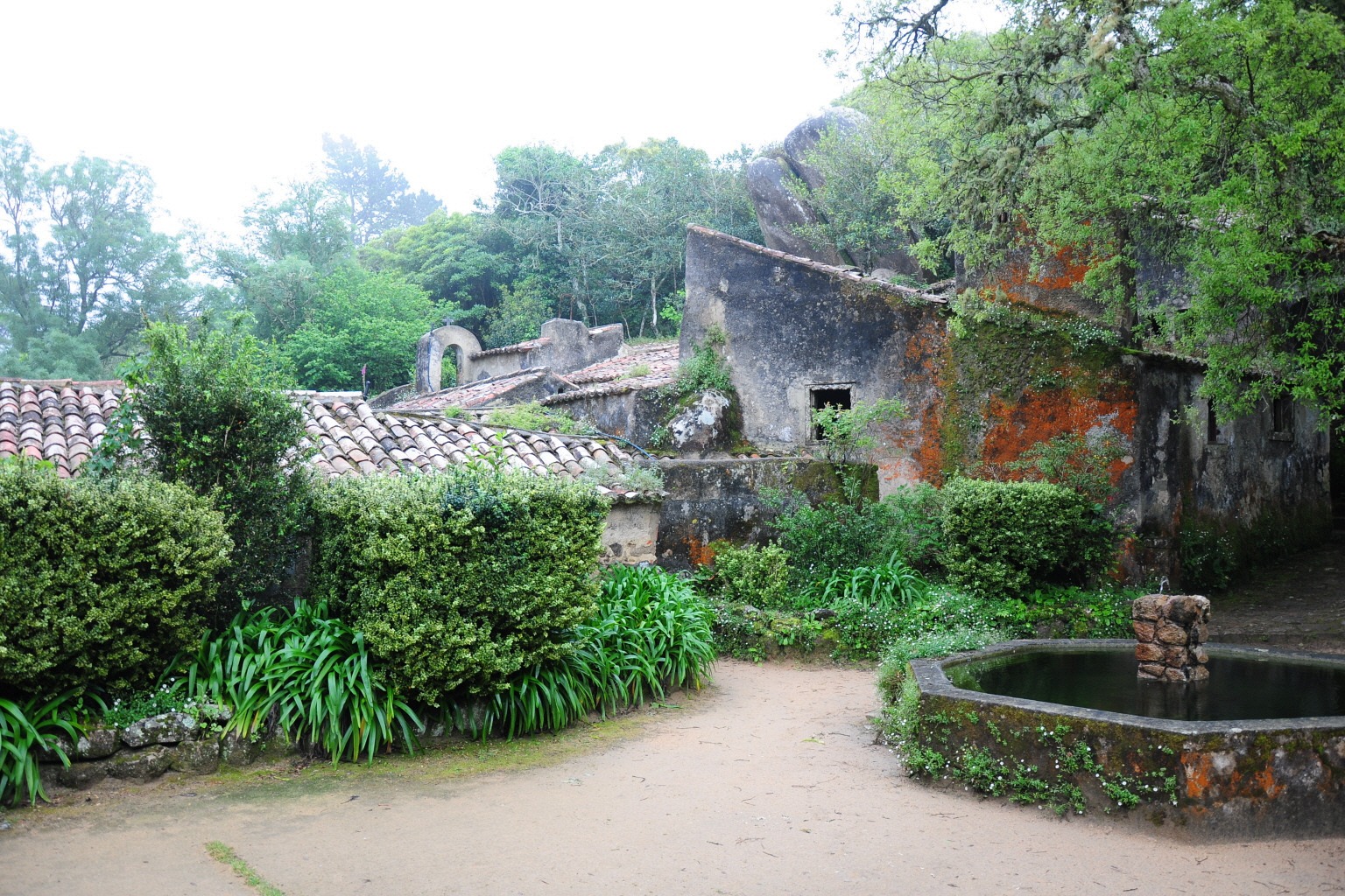 The Convent of the Capuchos, the monastic retreat established during the primordial history of the municipality (16th century)