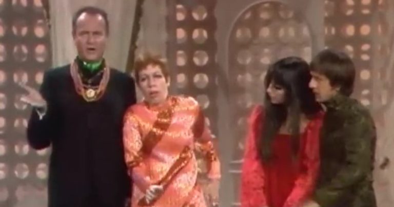 Carol Burnett And Harvey Korman Hilariously Imitate Sonny & Cher On “The Carol Burnett Show”