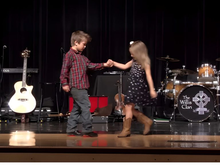 Family’s Flawless Shag Dance Routine Leaves The Crowd Speechless