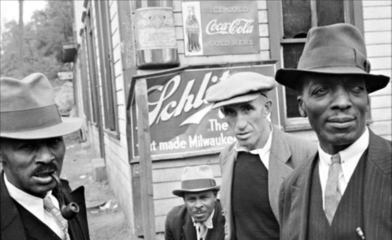 Why Did New Yorkers Stop Wearing Hats, Which Dominated Their Streets?