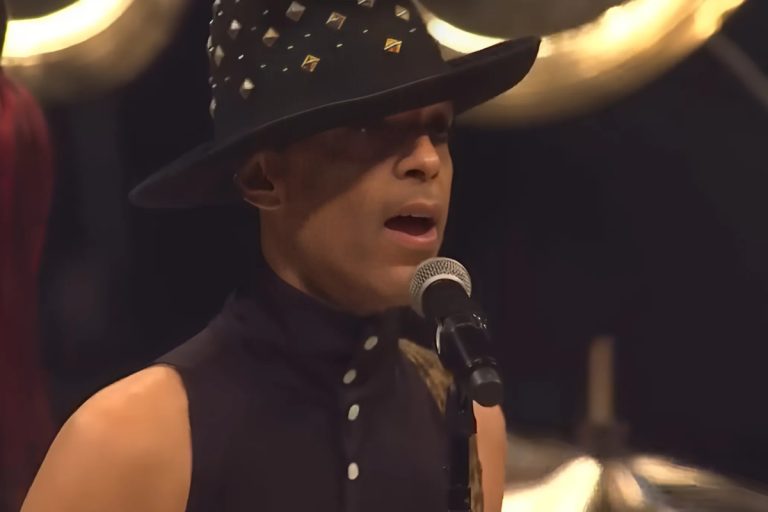 Prince Transform “Play That Funky Music” Into A Guitar Masterpiece