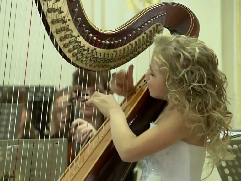 Young Harpist Alisa Sadikova Blows Everyone Away With “The Fountain”