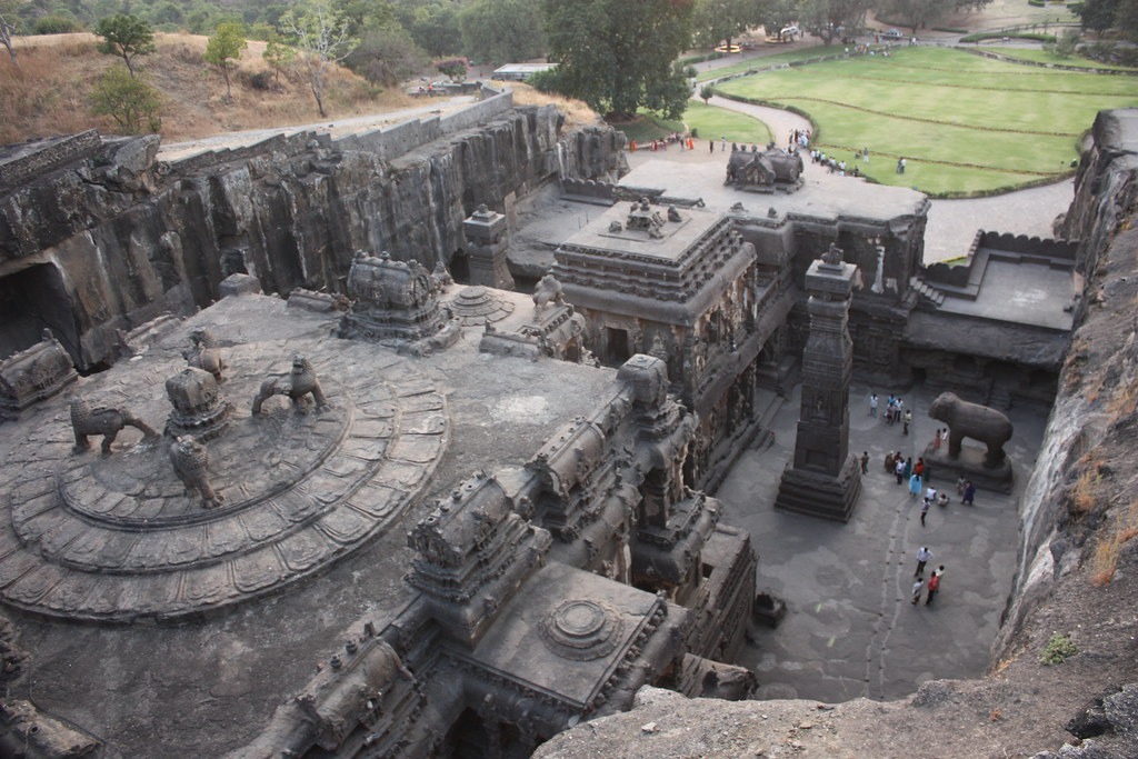 Mandapa roof