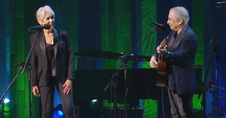 Folk Legends Joan Baez And Paul Simon’s Touching Duet Of “The Boxer”