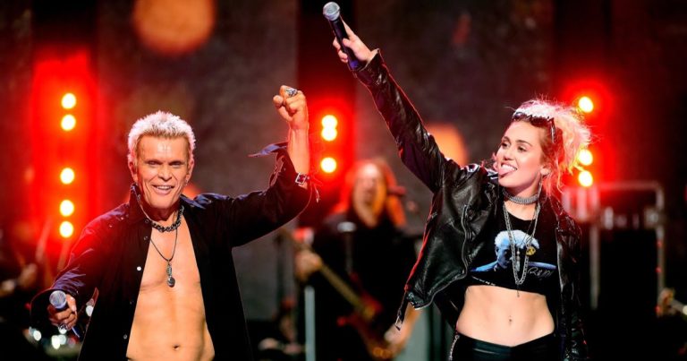 When Miley Cyrus And Billy Idol Set The Stage On Fire With Her Raw “Rebel Yell’ Scream”