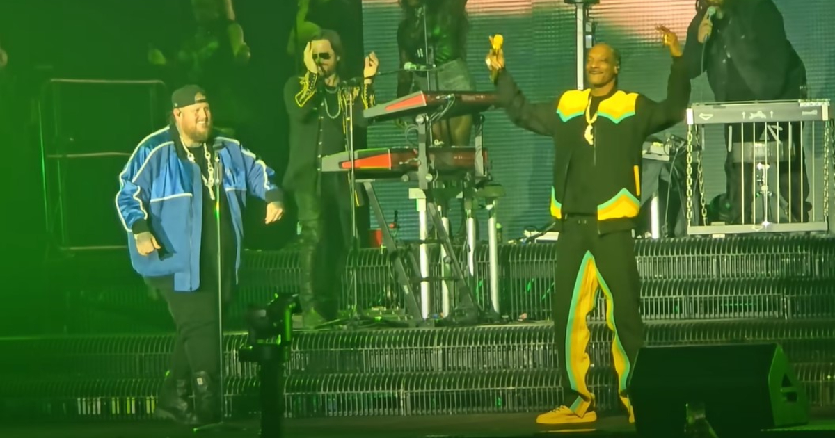 Jelly Roll And Snoop Dogg Electrify The Stage With Debut Of “Mary Jane’s Last Dance,” A Tribute To Tom Petty