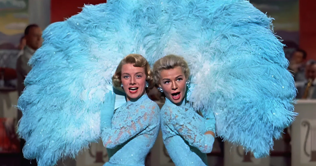 Rosemary Clooney And Vera-Ellen’s Stunning Sisterly Performance In “White Christmas” (1954)