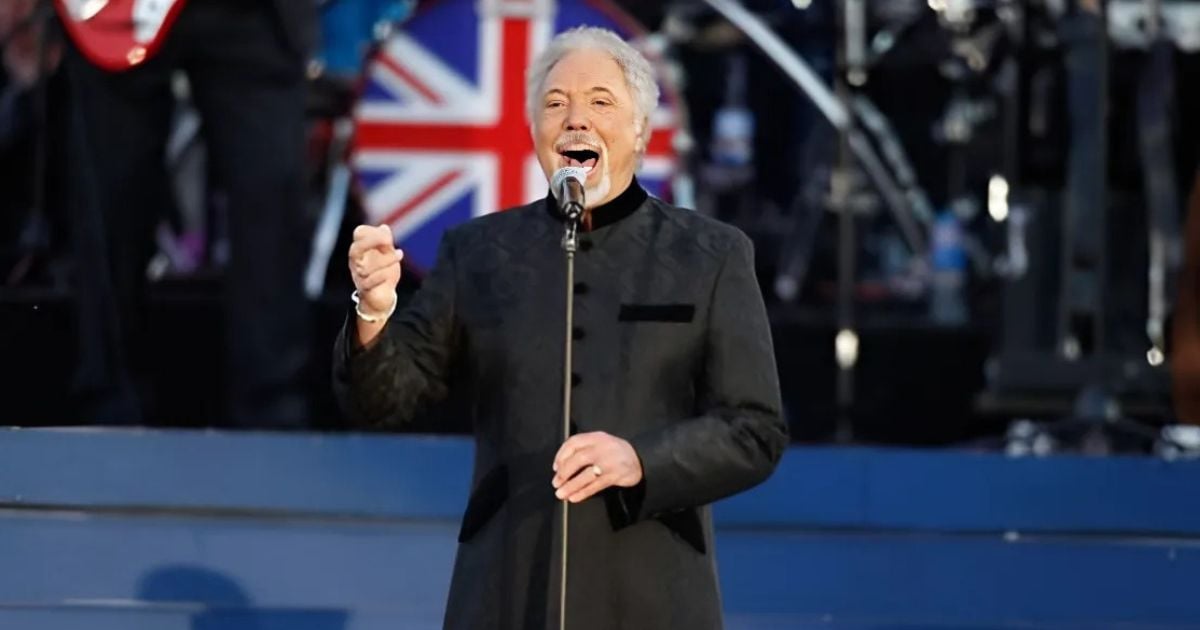 “Delilah” By Tom Jones Leaves Millions Spellbound At Diamond Jubilee Concert