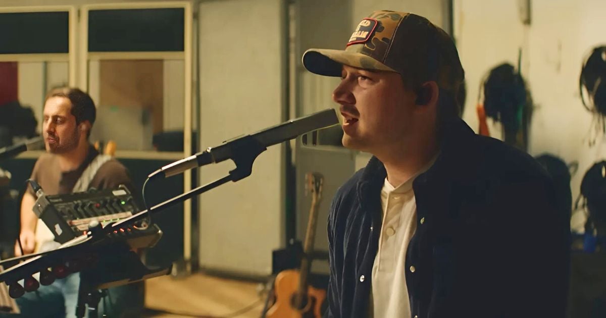 Morgan Wallen’s Acoustic Spin On “Graveyard Whistling” Leaves Fans Speechless