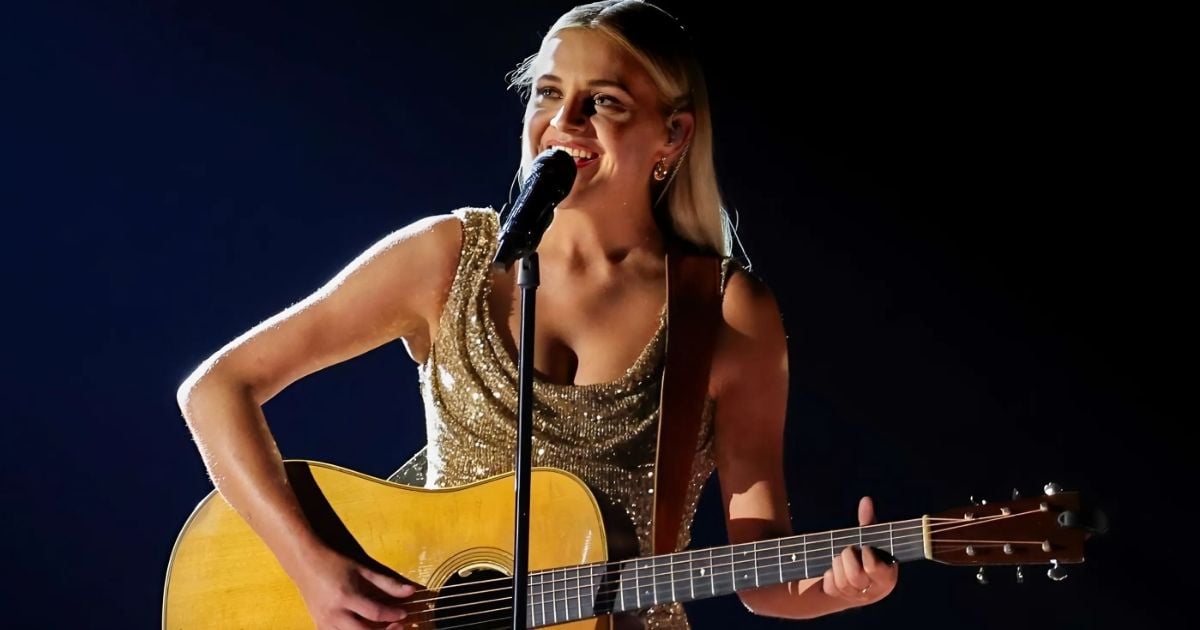 Kelsea Ballerini’s “Leave Me Again” Brings The House Down At The 2023 CMA Awards