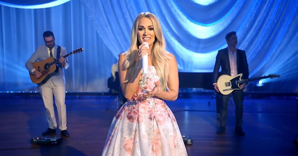 The Ryman Becomes A Place Of Worship As Carrie Underwood Delivers A Moving Gospel Rendition Of “Because He Lives”