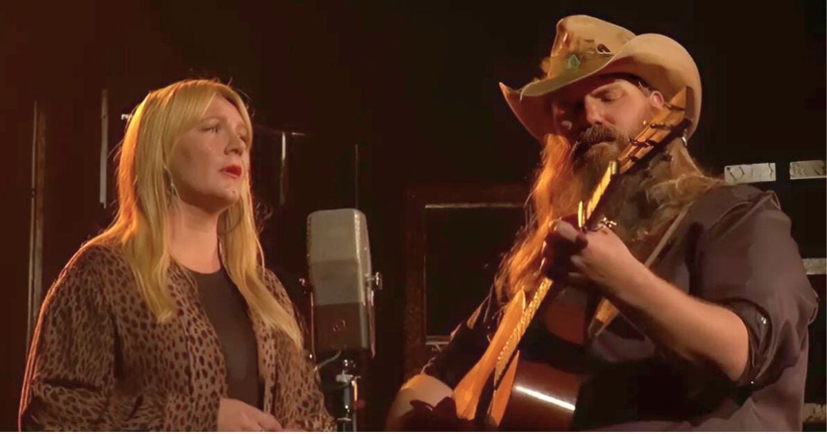 Chris Stapleton And Wife Morgane Stapleton Deliver A Soul-Stirring Performance Of “Starting Over”